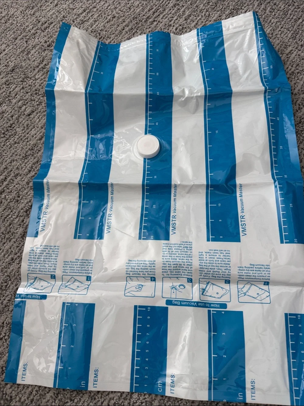 Vacuum Storage Bags - Reusable Space-Saving Set. Includes 4 Bags & Pump
